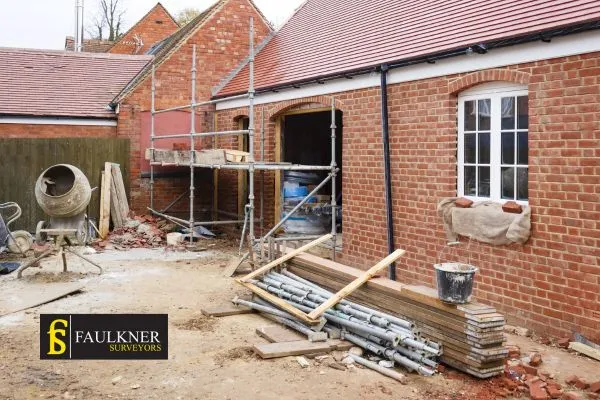 What is the minimum distance between 2 houses? 2 Distance Between Two Houses : Party Wall Surveyors Basildon